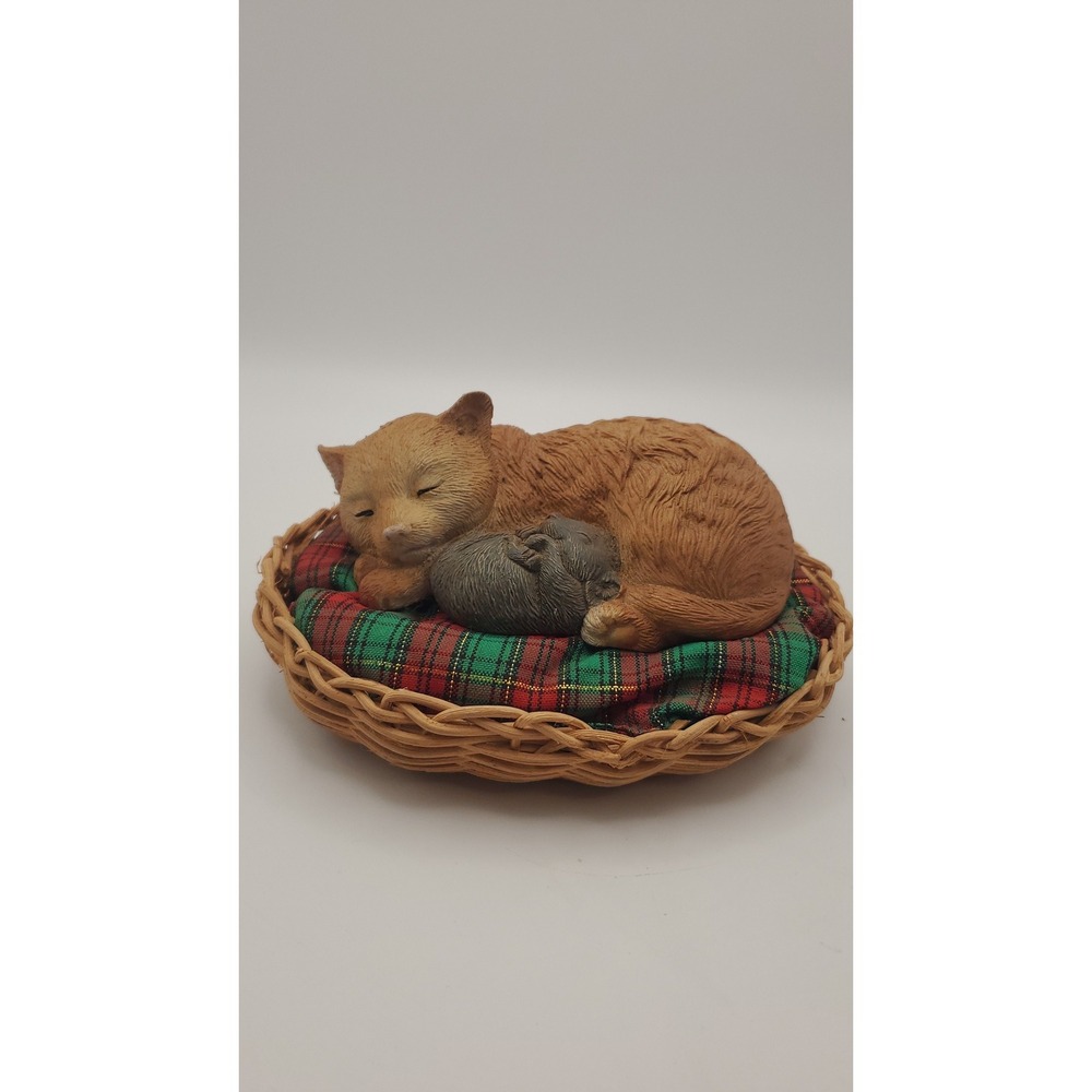 Vintage House of Lloyd "Not A Creature Was Stirring" Cat & Mouse Figurine